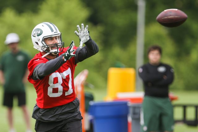 New York Jets Officially Release Eric Decker After Failing to Trade Him