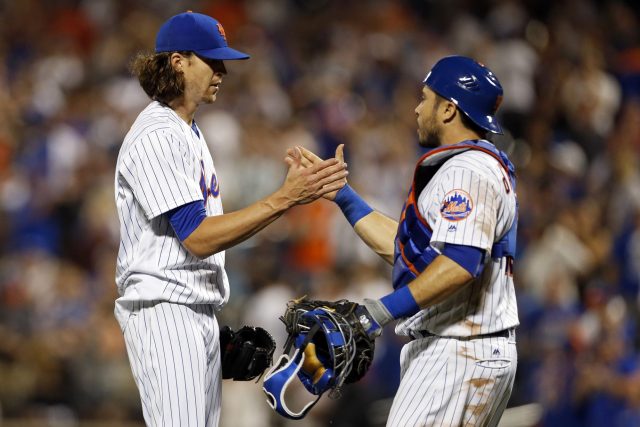 Bats Back Jacob deGrom’s CG, New York Mets Take Down Chicago Cubs, 6-1