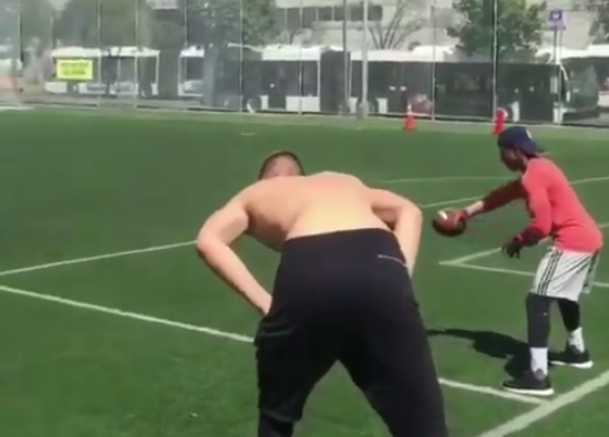 New York Knicks’ Kristaps Porzingis Catching Touchdowns Like Randy Moss (Video)