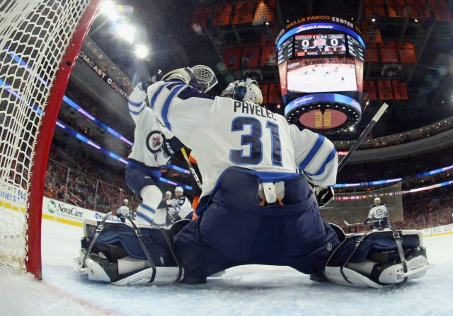 New York Rangers: Is Ondrej Pavelec the Right Man to Backup Henrik Lundqvist?