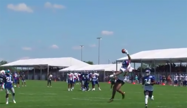New York Giants’ Odell Beckham Jr. In Midseason Form With One-Handed Grab (Video)