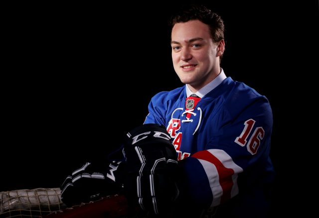 New York Rangers Beat Chicago Blackhawks 3-2 In Traverse City Opener (Highlights)