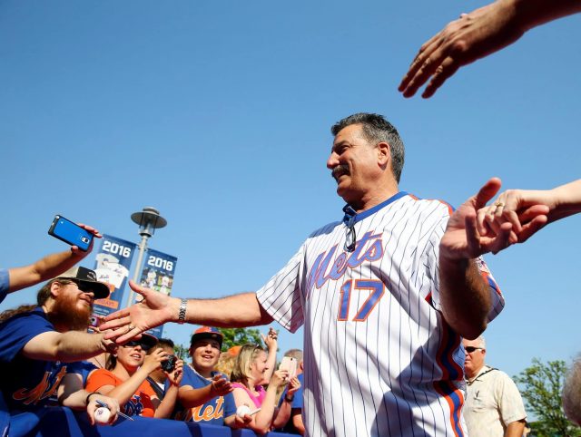 New York Mets: FOX Analyst Keith Hernandez Loses His Phone At World Series