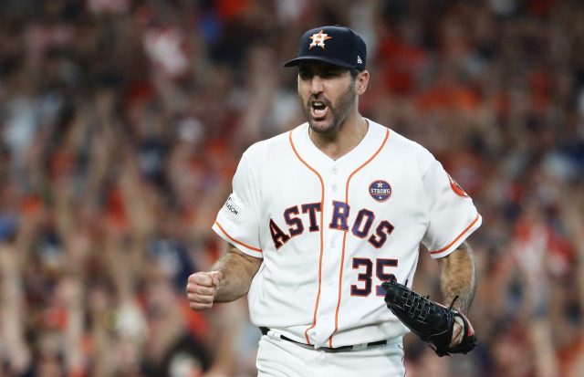 Justin Verlander Strikes out Brett Gardner With Mysteriously Nasty Pitch (Video)