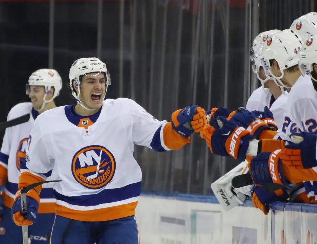 New York Islanders Victory Over Rangers Showcases a Night of ‘Firsts’