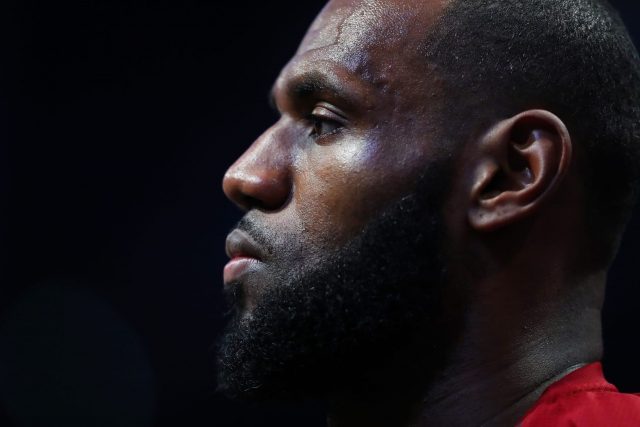 New York Knicks Win Dubs Cavs as Sore Losers (Tweet)