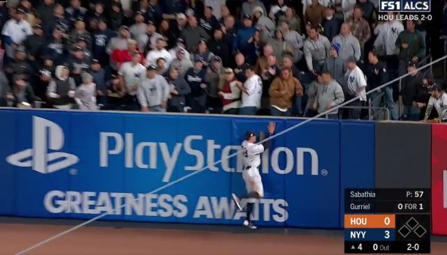 New York Yankees: Aaron Judge Crashes into Wall, Makes Incredible Snag (Video)