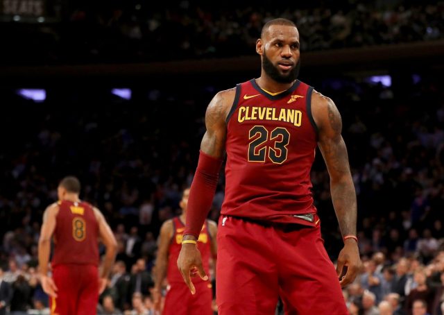 LeBron James Completely Takes Over MSG as Cavs Stun New York Knicks (Highlights)