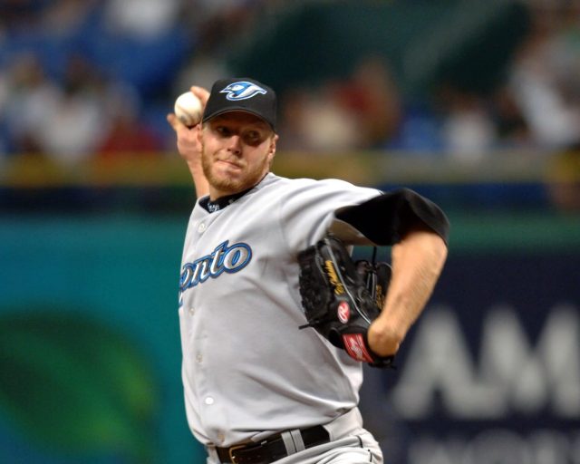 Former Blue Jays, Phillies Legend Roy Halladay Dead In Plane Crash