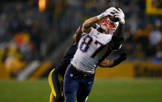 Daily Fantasy Football: Russell Wilson, Rob Gronkowski lead way in Week 16