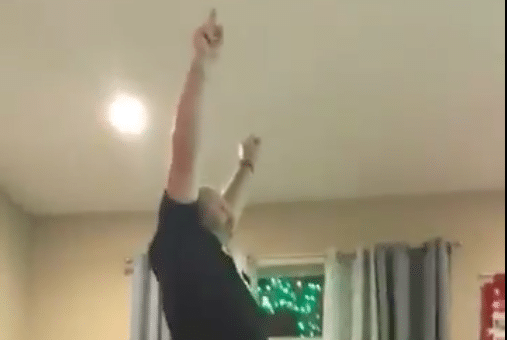 Pittsburgh Steelers fan has passionately vulgar reaction to Patriots game