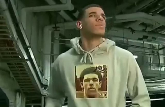 Was Lonzo Ball throwing shade at New Yorkers with his hoodie? (Video)