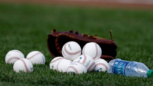 A behind the scenes look at Rob Cucuzza, Yankees equipment manager