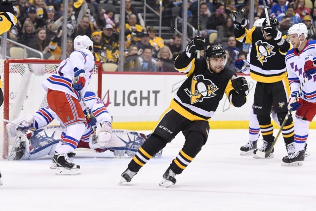 New York Rangers, Henrik Lundqvist fall again to Penguins, 5-2 (Highlights)