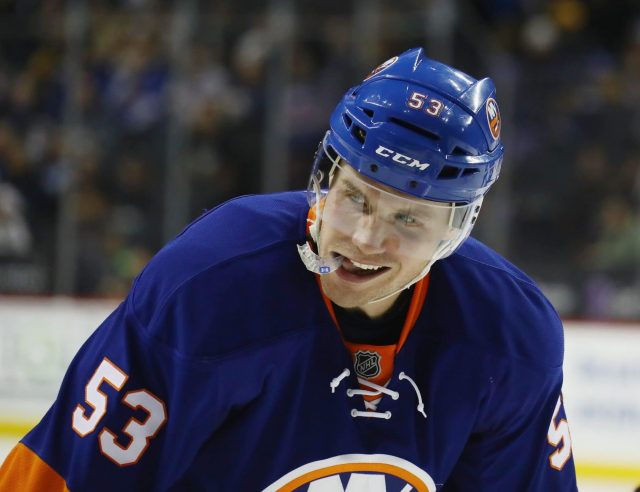 New York Islanders: Casey Cizikas returns for Tuesday tilt vs. Florida