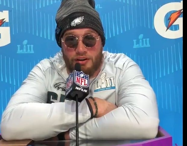 You Blockhead: Lane Johnson compares Eli Manning to Charlie Brown (Video)
