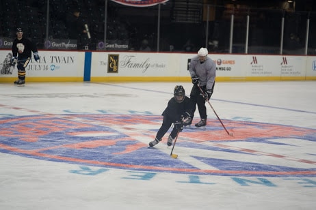 Hockey Helping Kids