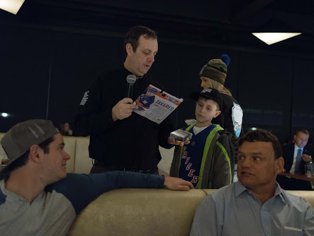Hockey Helping Kids