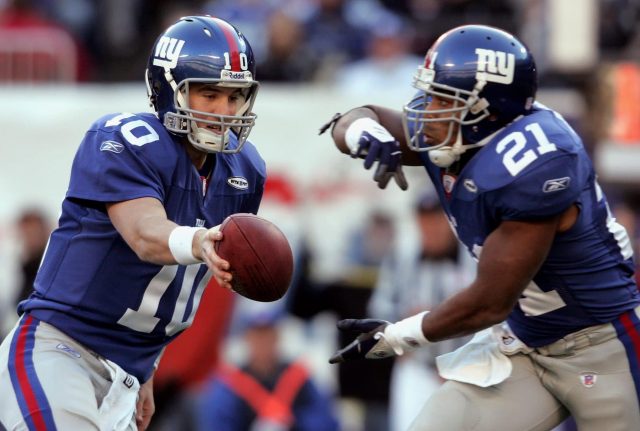 Right Move: Tiki Barber believes Giants smart to stick with Eli Manning