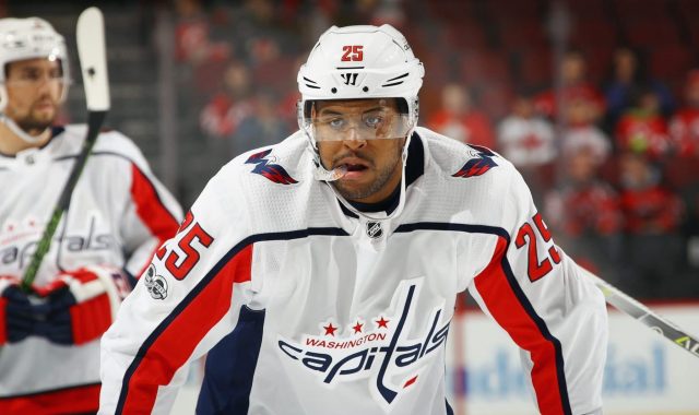 Devante Smith-Pelly incident should bring shame to entire Blackhawks fanbase