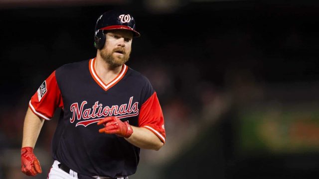 New York Yankees add Adam Lind for insurance at first base