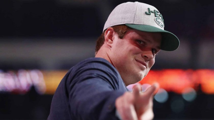 New York Jets QB Sam Darnold greets the fanbase, best reactions (Video)