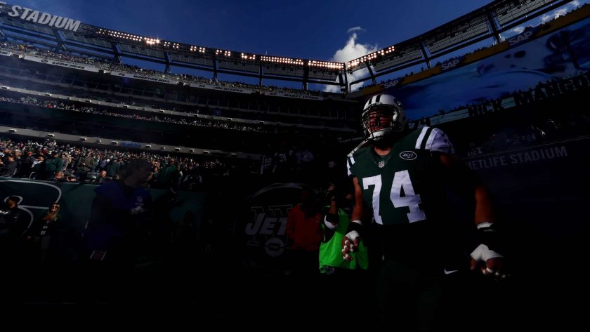 New York Jets: Nick Mangold leaves door open to return to team