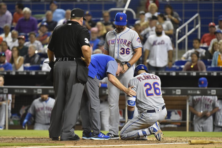 Report: New York Mets Kevin Plawecki hit by pitch, X-rays negative