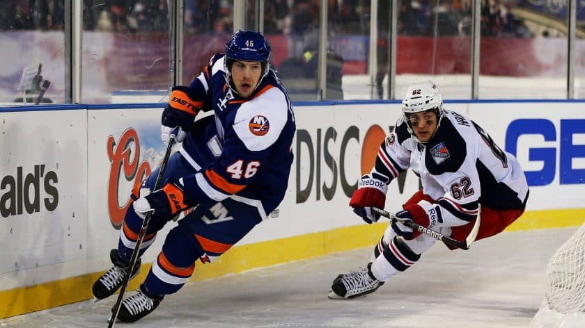 Former New York Islander D Matt Donovan returns to North America