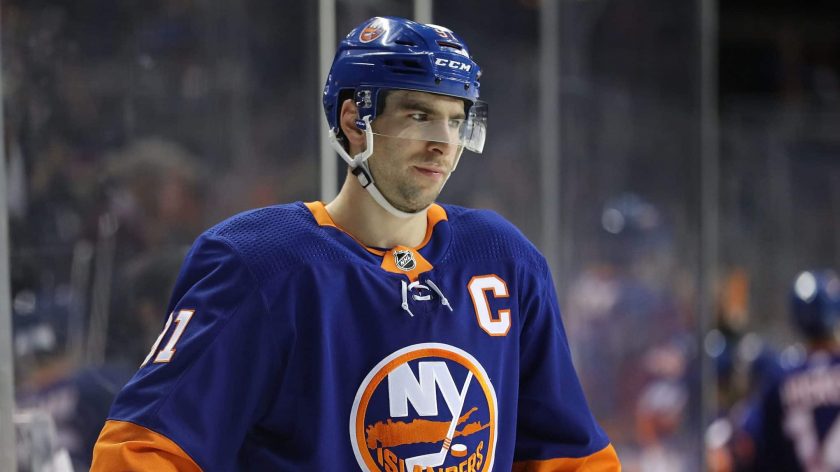 John Tavares meets with Toronto Maple Leafs, New York Islanders in L.A. (Report)
