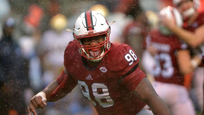 New York Giants third-rounder B.J. Hill signs his rookie contract