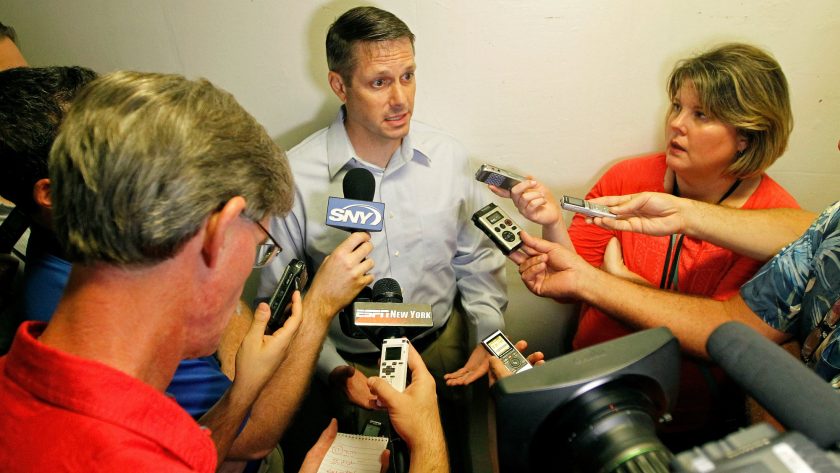 New York Mets likely holding onto pitchers, not interested in rebuild (Report)