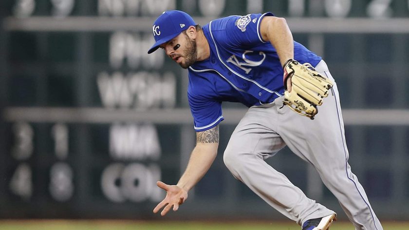 New York Yankees eyeing Mike Moustakas is the wrong move right now