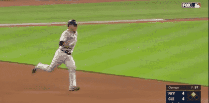 New York Yankees: Austin Romine continues doing weirdly beautiful things