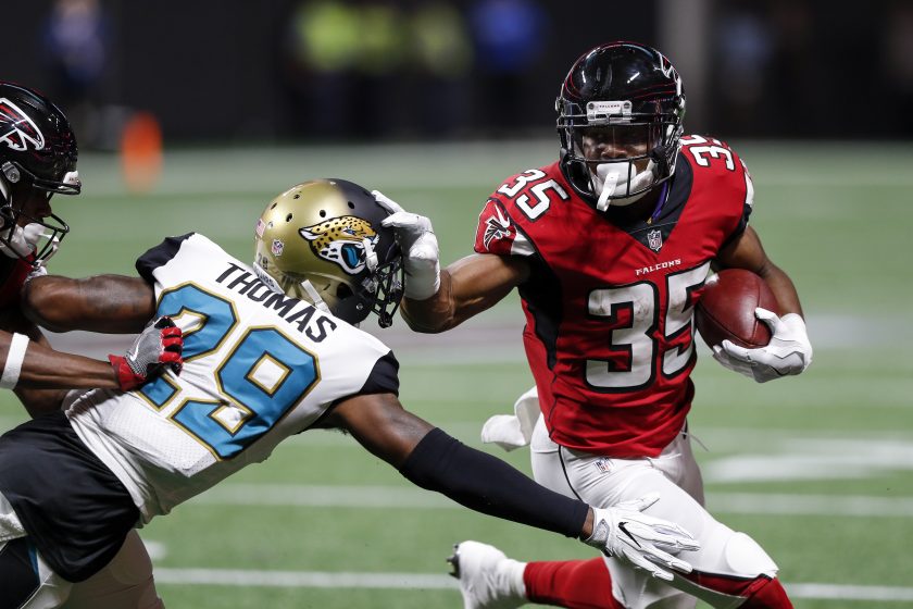 New York Giants sign RB Jhurell Pressley, waive LB Thurston Armbrister