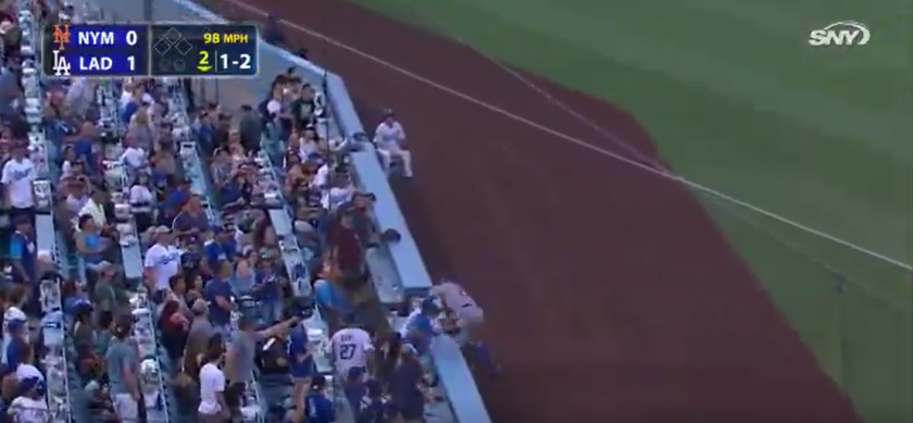 New York Mets 3B Todd Frazier makes insane catch (Video)