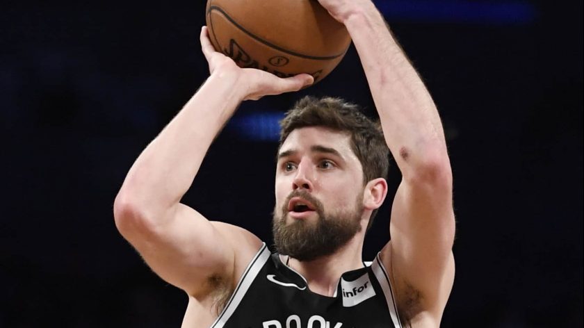 Brooklyn Nets SG Joe Harris beats Stephen Curry in 3-point contest (Video)