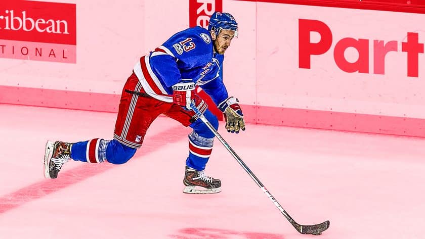 New York Rangers continue to wait on Kevin Hayes, Ottawa decision