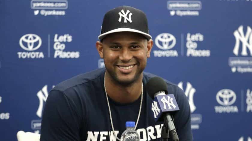 New York Yankees officially place Aaron Hicks on the injured list
