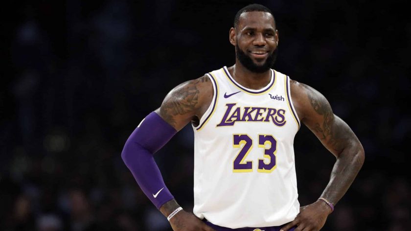 LeBron James passes Michael Jordan on all-time scoring list (Video)