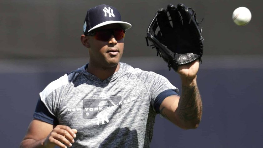 New York Yankees CF Aaron Hicks is still dealing with back problems