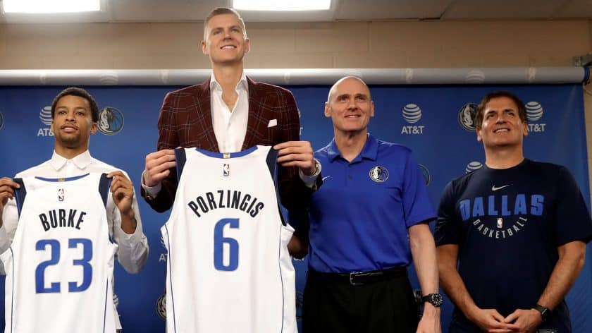Kristaps Porzingis is playing 3-on-3 and close to returning to practice (Video)