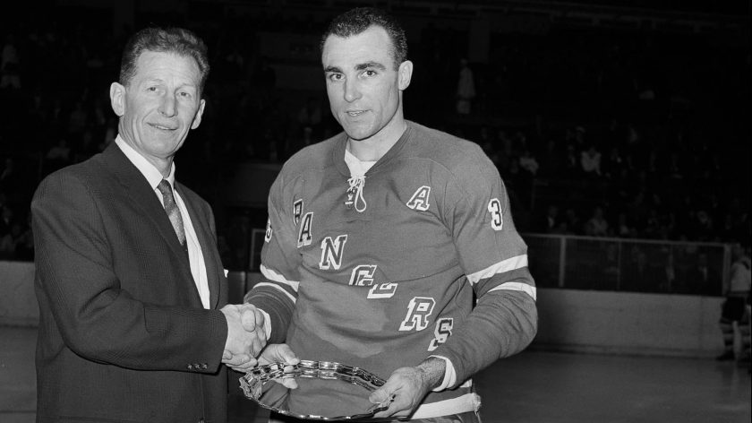 New York Rangers legend Harry Howell dies at 86