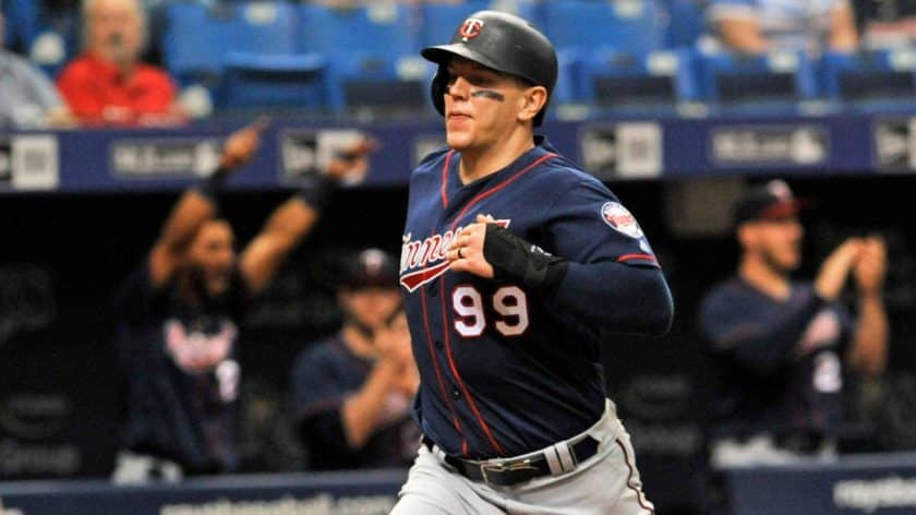 New York Yankees sign 1B Logan Morrison to a minor league deal (Report)