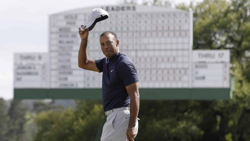 Security guard slides into Tiger Woods on 14th hole at the Masters (Video)