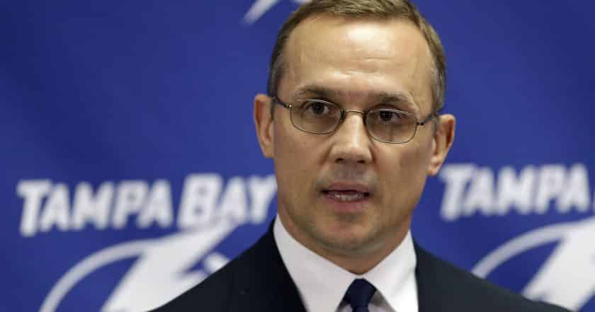 Steve Yzerman interested in becoming New York Rangers boss (Report)