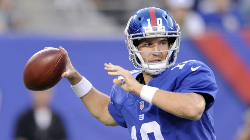 New York Giants’ Golden Tate and Eli Manning are apparent golf buddies
