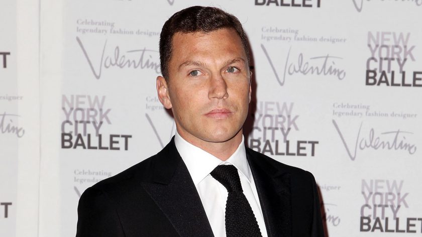 Former New York Rangers F Sean Avery is now reporting NHL news (Video)