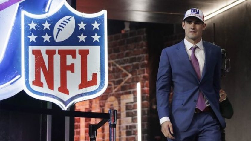 New York Giants QB Daniel Jones hears boos at Yankee Stadium