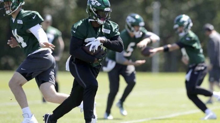 New York Jets RB Le’Veon Bell praises Sam Darnold, Adam Gase (Video)